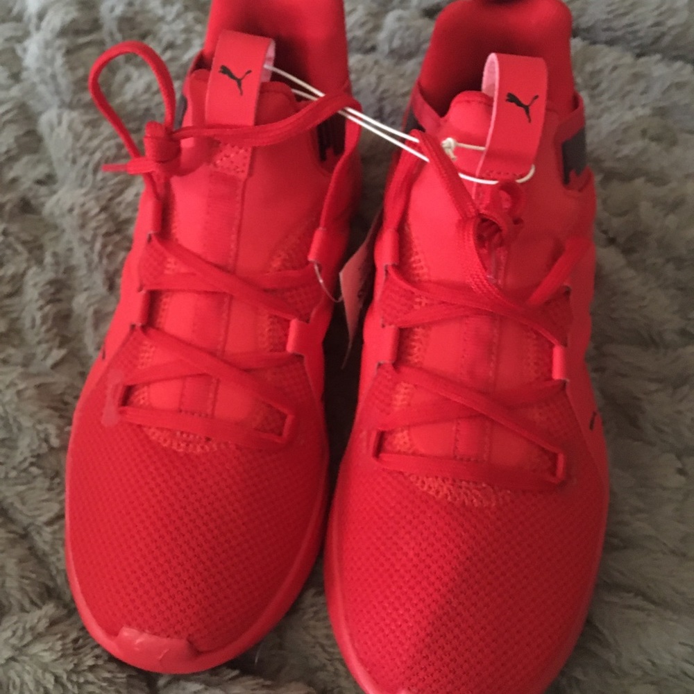 Puma red sneakers (KIDS- boys)